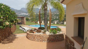 Remarkable 3 Bed Villa in Nerja